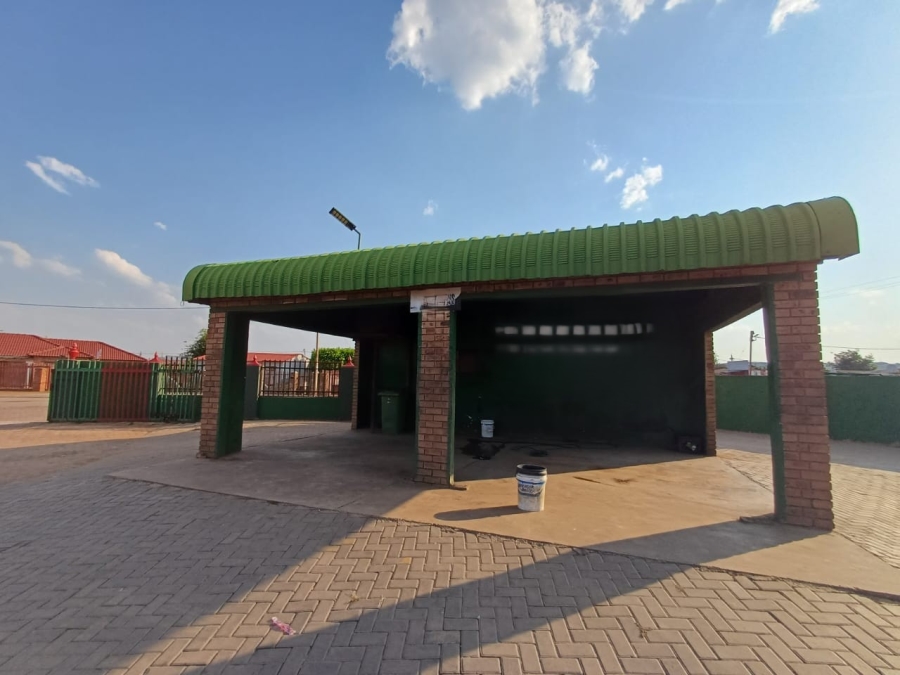Commercial Property for Sale in Ikageng North West